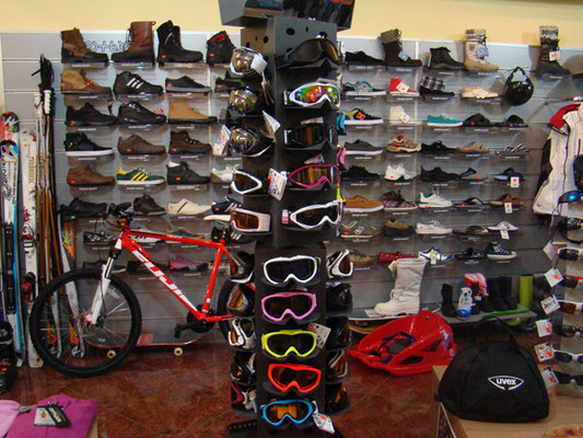 Спортмода тюмень каталог. Тбилиси спорт магазин. Магазин Спортмода в Тюмени. Спортмода Тюмень ЦУМ. Спортмода Шарыпово.