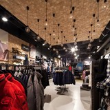  Lee & Wrangler (Jeans Gallery Group)
